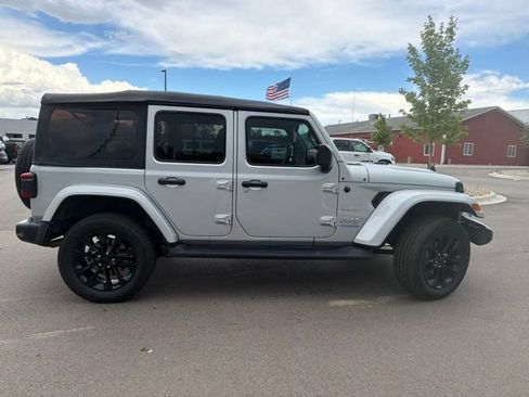 Used 2022 Jeep Wrangler Unlimited Sahara AWD/4WD image 6