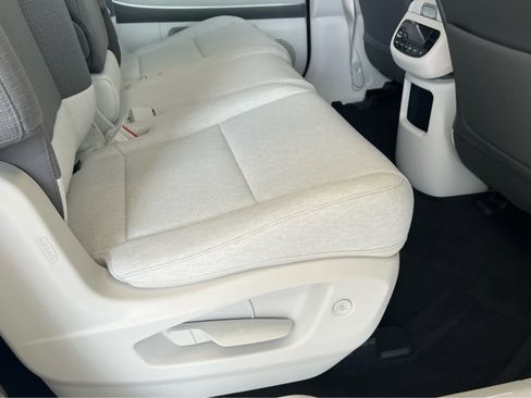 New 2026 Hyundai Ioniq 9 SE AWD/4WD image 22