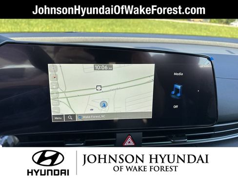 Certified 2025 Hyundai Elantra SEL image 16