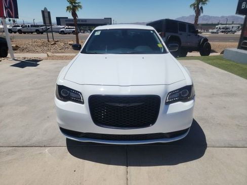 Used 2023 Chrysler 300 Touring w/ Sport Appearance Package RWD image 8