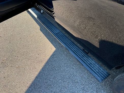 Used 2025 Ford Expedition Max Platinum image 11