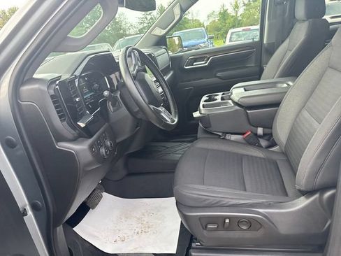 Used 2023 Chevrolet Silverado 1500 LT AWD/4WD image 8