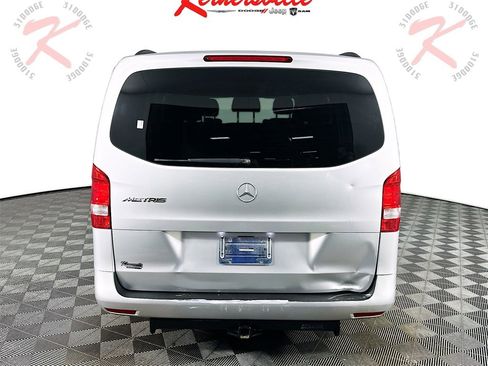 Used 2016 Mercedes-Benz Metris Passenger image 6