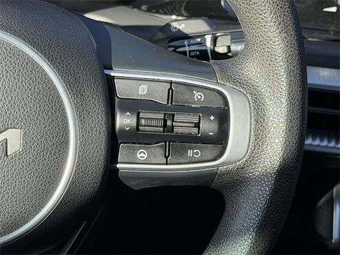 Used 2023 Kia K5 LXS image 7