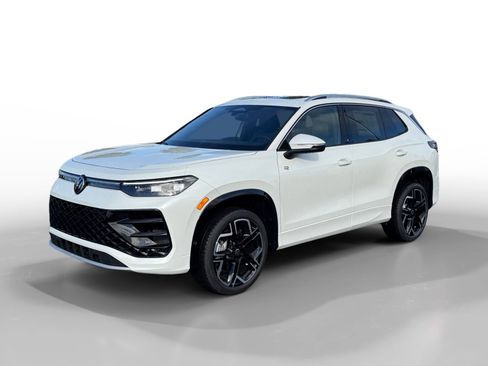 New 2026 Volkswagen Tiguan SEL R-Line image 1