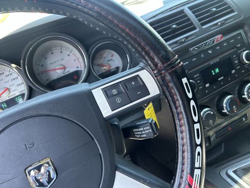 Used 2009 Dodge Challenger SRT8 w/ SRT Option Group II RWD image 31