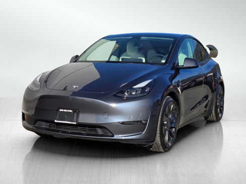 Used 2023 Tesla Model Y Performance image 7