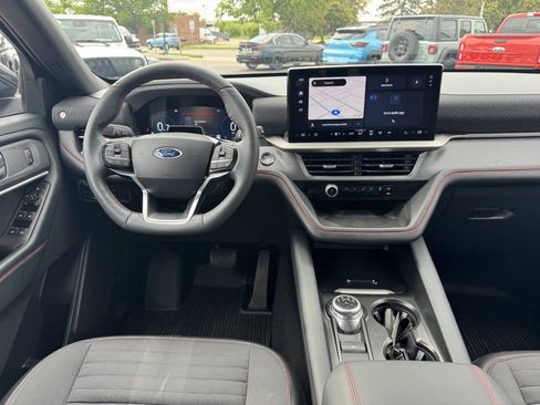 Used 2025 Ford Explorer ST-Line AWD/4WD image 11