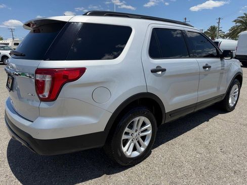 Used 2017 Ford Explorer 4WD image 6
