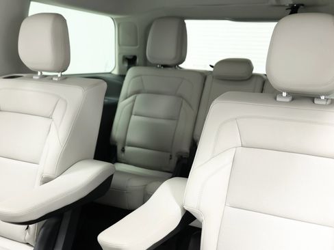 Used 2025 Lincoln Navigator Reserve AWD/4WD image 59