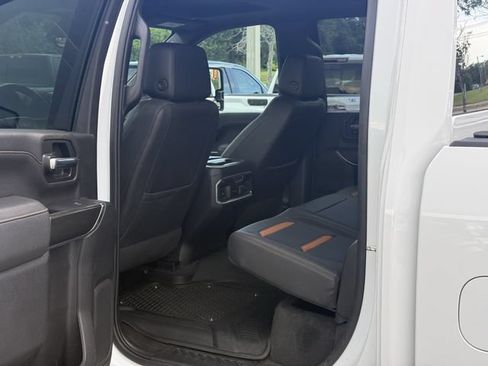 Used 2022 GMC Sierra 2500 AT4 w/ AT4 Premium Plus Package AWD/4WD image 29