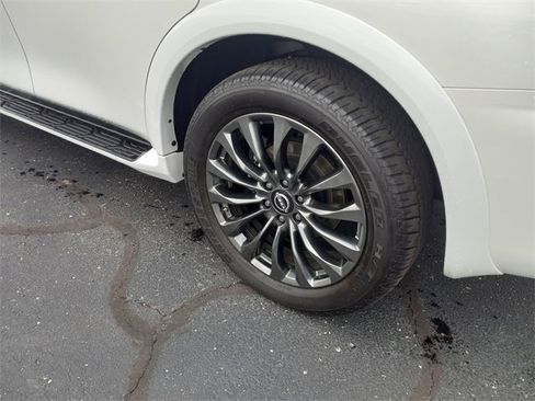 Used 2024 Nissan Armada Platinum w/ Captain's Chairs Package image 10