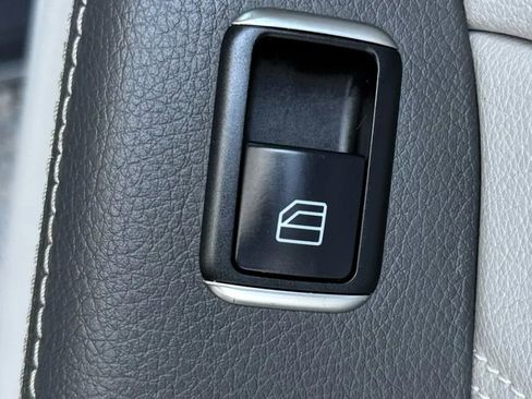 Used 2014 Mercedes-Benz ML 350 4MATIC w/ Premium 1 Package image 33