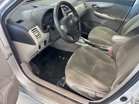 Used 2013 Toyota Corolla LE image 13