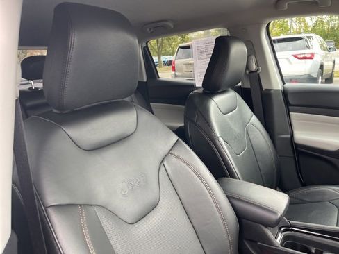 Used 2022 Jeep Compass Limited image 29