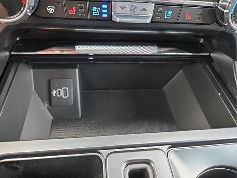 New 2025 Ford F150 Lariat w/ Equipment Group 501A Mid image 15