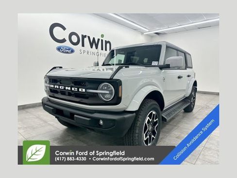 New 2026 Ford Bronco Outer Banks image 1