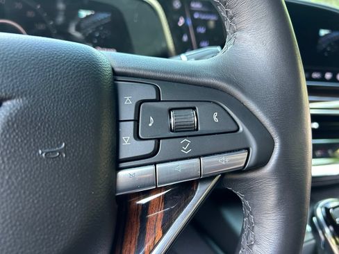 Used 2023 Cadillac Escalade Premium Luxury AWD/4WD image 29