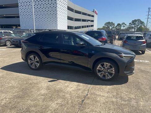 Certified 2023 Subaru Solterra Limited image 4