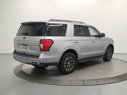 Used 2024 Ford Expedition XLT RWD image 8