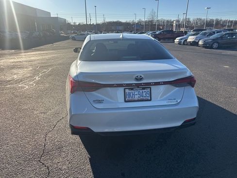 Certified 2021 Toyota Avalon XLE image 7