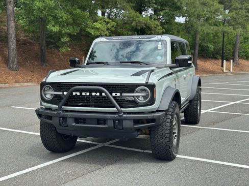 Used 2021 Ford Bronco First Edition AWD/4WD image 3