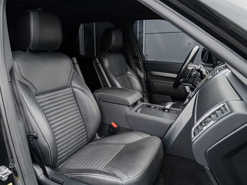 Used 2021 Land Rover Discovery S R-Dynamic AWD/4WD image 29