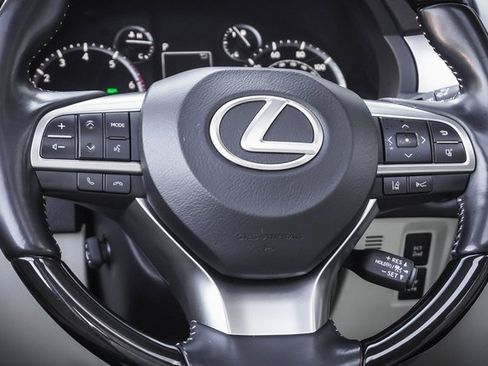 Used 2023 Lexus GX 460 Premium w/ Premium Package image 13