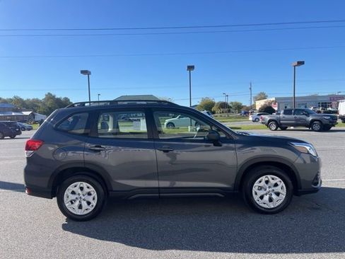 Used 2022 Subaru Forester image 7