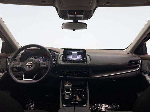 Used 2023 Nissan Rogue S AWD/4WD image 14