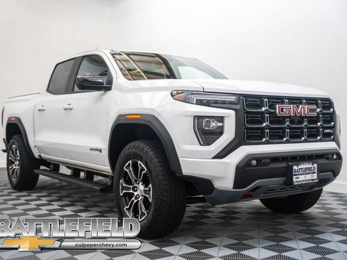 Used 2024 GMC Canyon AT4 w/ AT4 Premium Package AWD/4WD image 1
