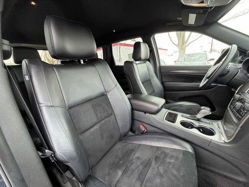 Used 2017 Jeep Grand Cherokee Altitude image 17