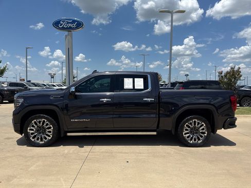 Used 2023 GMC Sierra 1500 Denali Ultimate AWD/4WD image 3