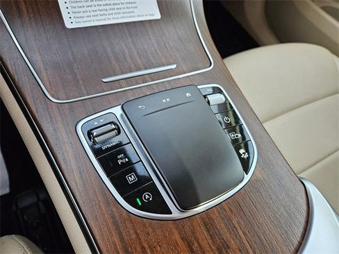 Used 2022 Mercedes-Benz GLC 300 4MATIC image 23