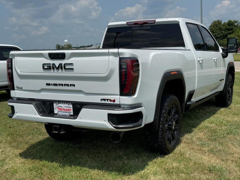 Used 2024 GMC Sierra 2500 AT4 w/ AT4 Premium Plus Package AWD/4WD image 3