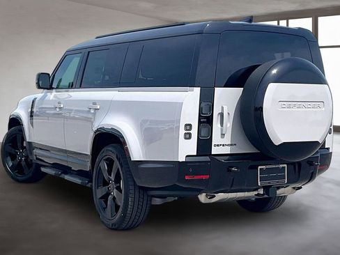 New 2026 Land Rover Defender 130 X-Dynamic SE AWD/4WD image 3