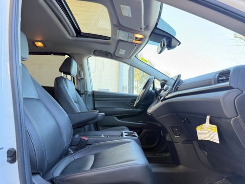 Used 2024 Honda Odyssey EX-L image 17