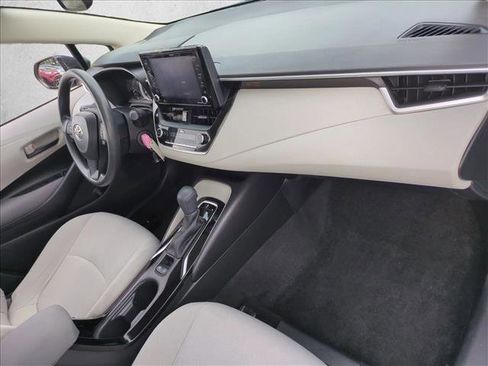 Used 2022 Toyota Corolla LE FWD image 20