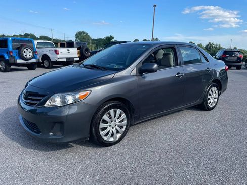 Used 2013 Toyota Corolla LE FWD image 23