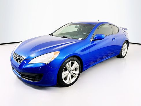 Used 2011 Hyundai Genesis 2.0T image 3