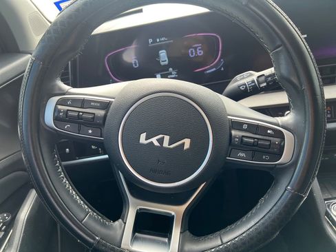 Used 2023 Kia Sportage EX image 12