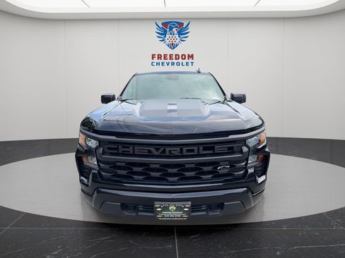Used 2023 Chevrolet Silverado 1500 Custom w/ Rally Edition AWD/4WD image 7
