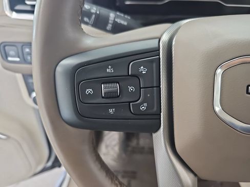 Used 2023 GMC Yukon Denali AWD/4WD image 18