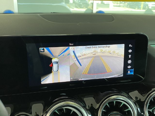 Used 2022 Mercedes-Benz GLA 250 4MATIC image 25