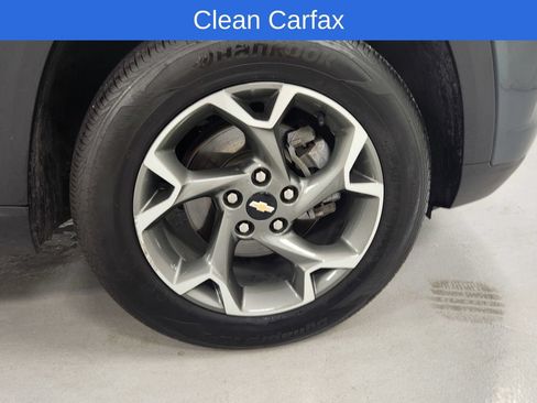 Used 2025 Chevrolet Trax LT FWD image 9