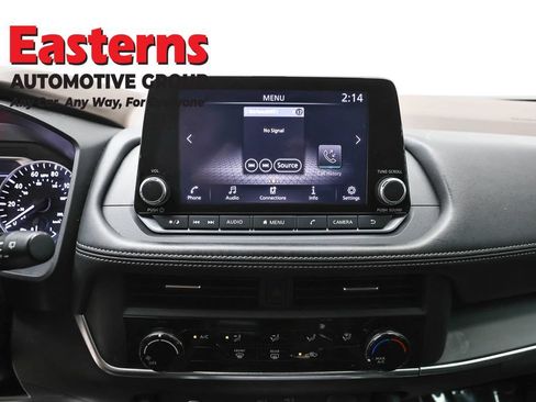 Used 2023 Nissan Rogue S AWD/4WD image 12