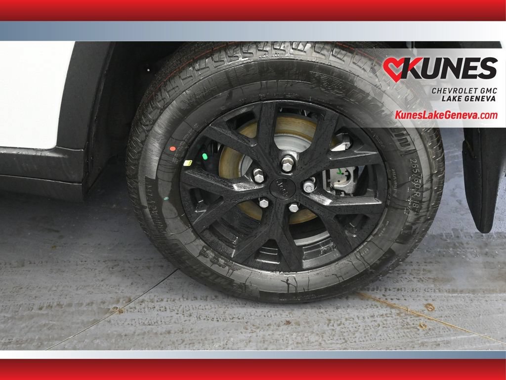 Used 2026 Jeep Grand Cherokee Altitude AWD/4WD image 11