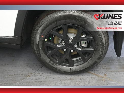 Used 2026 Jeep Grand Cherokee Altitude AWD/4WD image 11