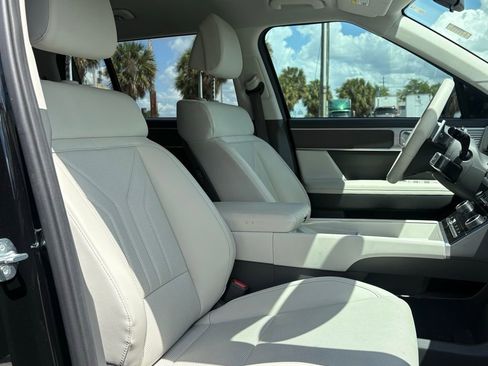 Used 2025 Hyundai Santa Fe SEL image 17