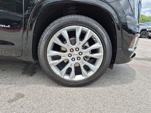Certified 2024 GMC Acadia Denali w/ Super Cruise Package AWD/4WD image 17